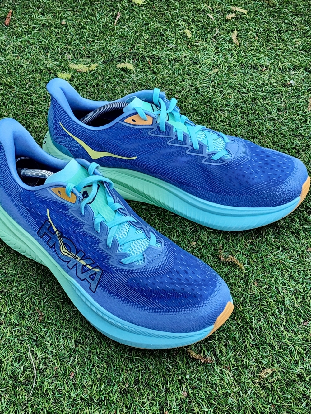 HOKA MACH 6 - Men's Sneakers - SIZE 12.5D (( PLEASE SEE ALL PICTURES))